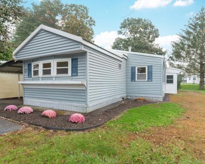 28 Christian Ave, Hudson