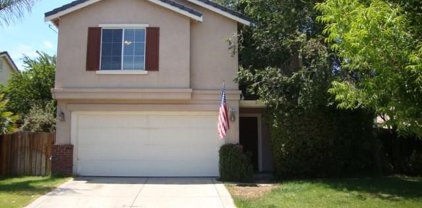 2011 Hedge Ave, Brentwood