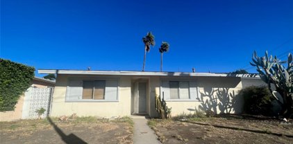 7748 Coldwater Canyon Avenue, North Hollywood