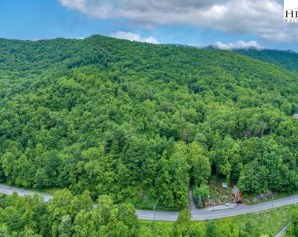 000 NC Highway 105, Banner Elk