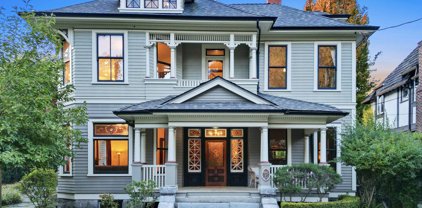 431 Queens Avenue, New Westminster