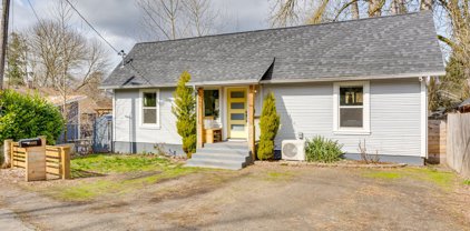 9065 SW CENTER ST, Tigard