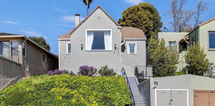 8332 Golf Links Rd, Oakland