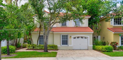 911 Garnet Cir, Weston