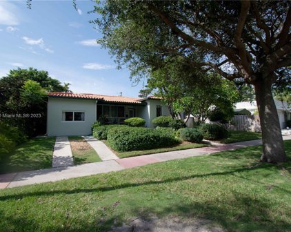 1725 Biarritz Dr, Miami Beach