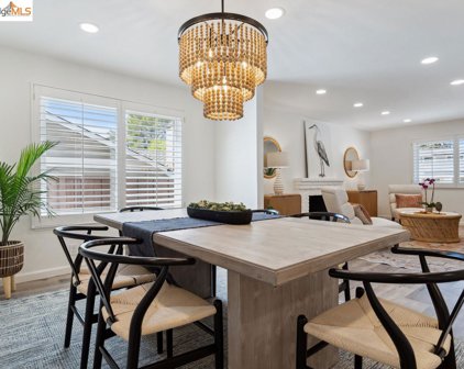 2097 Robb Rd, Walnut Creek