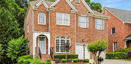 912 Wescott Ne Lane, Brookhaven