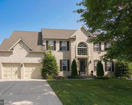 8201 River Run Dr, Bowie