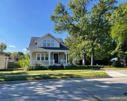 22434 E 13 MILE, St. Clair Shores