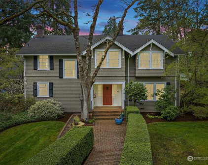 11701 Interlaaken Drive SW, Lakewood