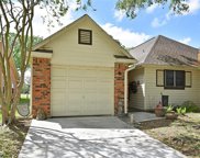 662 W Country Grove Circle, Pearland image