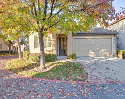 1001 Marseille Lane, Roseville