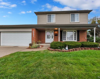 2957 FOX HILL, Sterling Heights