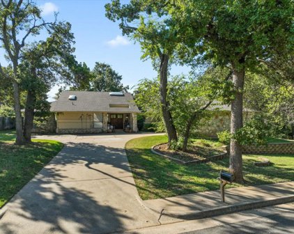1712 Walking Sky Road, Edmond