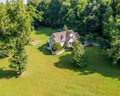 404 Harwood Rd, Harwood