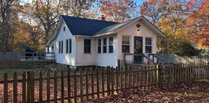 114 Moriches Avenue, Mastic