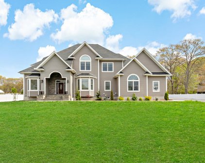 473 Hickory Rd, North Attleboro