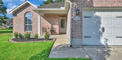 105 Harbor Court Drive, Conroe