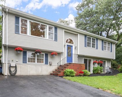 142 Glen, Malden
