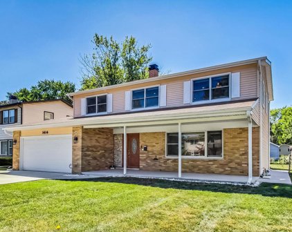 1414 S Hickory Drive, Mount Prospect