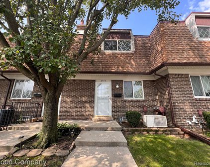 37112 S ARAGONA, Clinton Twp