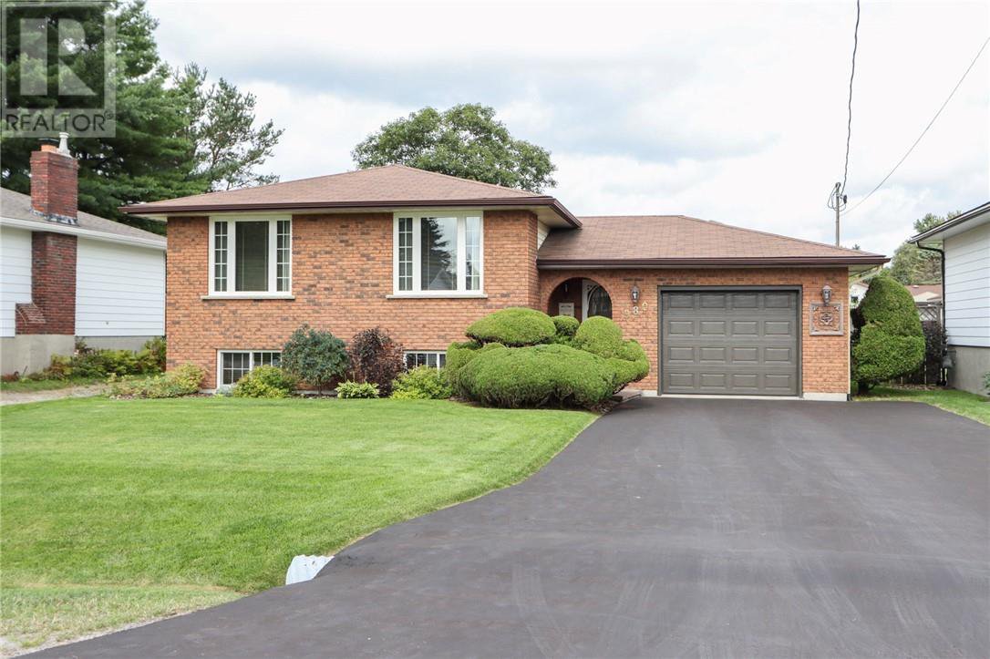 Listing exterior photograph of 980 Raymond Street