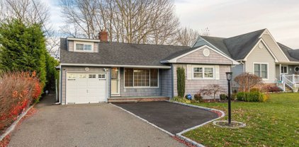 66 Central Avenue, Amityville