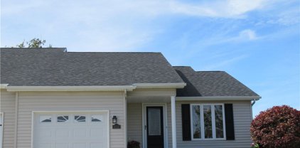 4753 E Highland Parkway, Hamburg