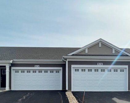 904 Homerton Boulevard, North Aurora