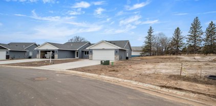 38834 Maple Court, North Branch