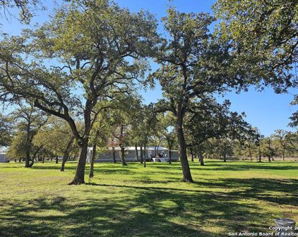 110 Big Oak Ln, La Vernia