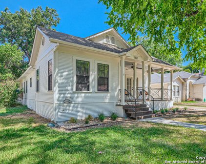 1121 W Mulberry Ave, San Antonio