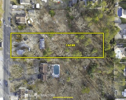 215 Kettle Creek Road, Toms River