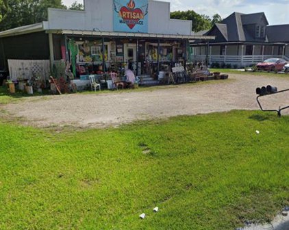 1255 W Highway 6, Alvin