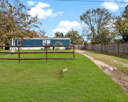 4613 Dickey Lane, Santa Fe