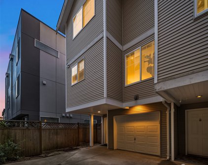 8523 Midvale Avenue N Unit #A, Seattle