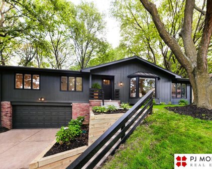 8911 Raven Oaks Drive, Omaha