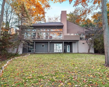 14914 Lakeshore Road, Lakeside