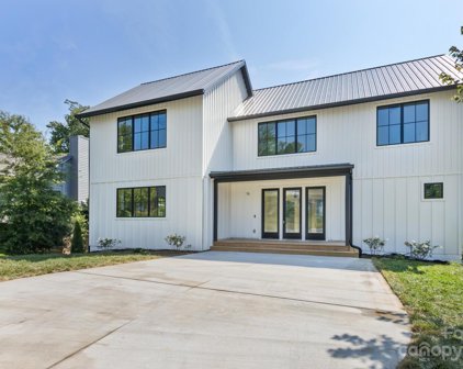 16 Malvern  Walk, Asheville