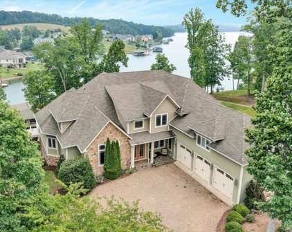803 Compass Cove Circle, Moneta