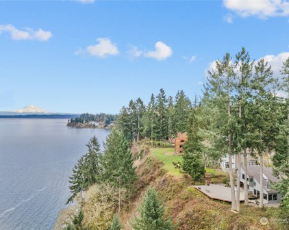 7536 Sandy Point Beach Road NE, Olympia