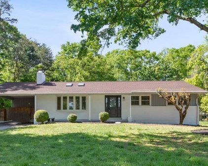 400 Broad Creek Dr, Fort Washington