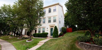 10213 Magnolia Grove Dr, Manassas