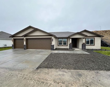 6134 W 30th Pl, Kennewick