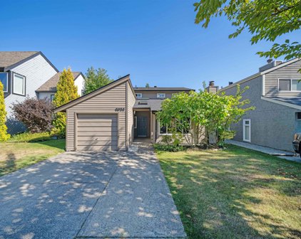 6036 Brooks Crescent, Surrey