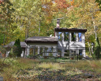 160 Aspen Dr, Dillsburg
