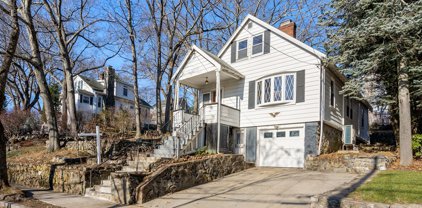 130 Newland Rd, Arlington