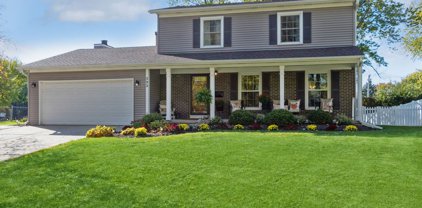 393 Berwick Drive, Aurora