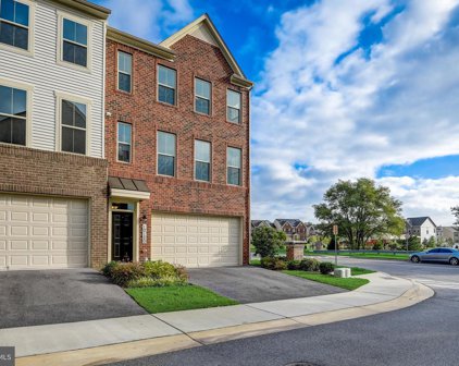 10150 Dorsey Ln, Lanham