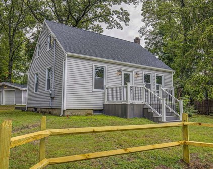 483 N Country Road, Sound Beach